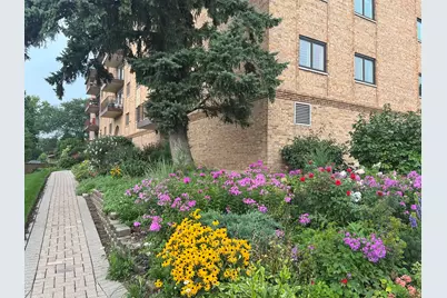40 S Main Street #2C, Glen Ellyn, IL 60137 - Photo 4