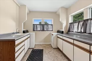 10808 N Woodstock St, Huntley, IL 60142 - Photo 12