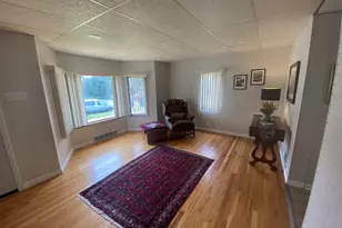2734 W 98th Pl, Evergreen Park, IL 60805 - Photo 2
