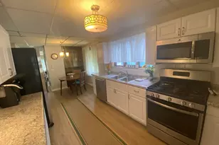 2734 W 98th Pl, Evergreen Park, IL 60805 - Photo 8