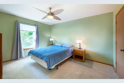 402 Hubbard Lane, Lake Villa, IL 60046 - Photo 12