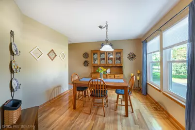 402 Hubbard Lane, Lake Villa, IL 60046 - Photo 6