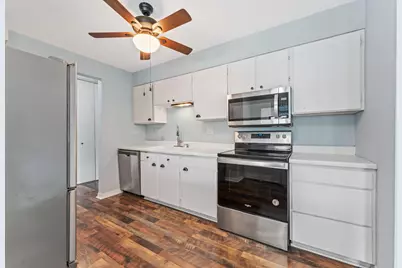 1505 E Central Road #402-A, Arlington Heights, IL 60005 - Photo 2