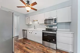 1505 E Central Rd, Arlington Heights, IL 60005 - Photo 2