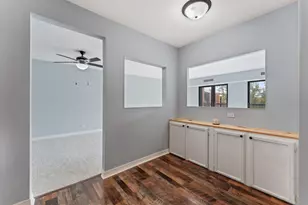 1505 E Central Rd, Arlington Heights, IL 60005 - Photo 4
