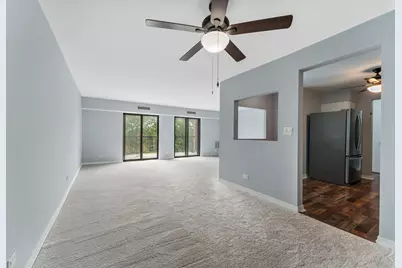 1505 E Central Road #402-A, Arlington Heights, IL 60005 - Photo 8