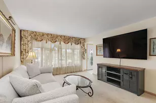 7539 W Strong St, Harwood Heights, IL 60706 - Photo 6