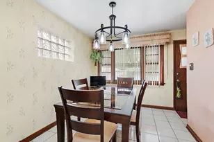 7539 W Strong St, Harwood Heights, IL 60706 - Photo 14
