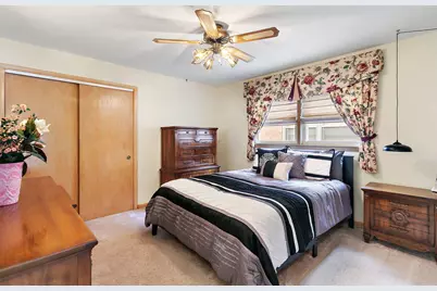 7539 W Strong Street, Harwood Heights, IL 60706 - Photo 10