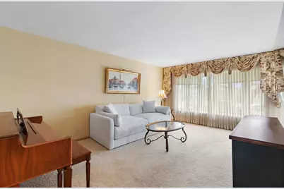 7539 W Strong Street, Harwood Heights, IL 60706 - Photo 8