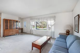 339 N Hale St, Palatine, IL 60067 - Photo 2