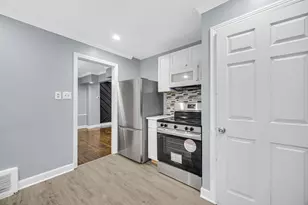 8616 S Winchester Ave, Chicago, IL 60620 - Photo 12