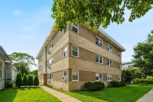 929 S Oak Park Ave, Oak Park, IL 60304 - Photo 1