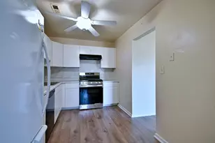 [Address not provided], Bensenville, IL 60106 - Photo 4