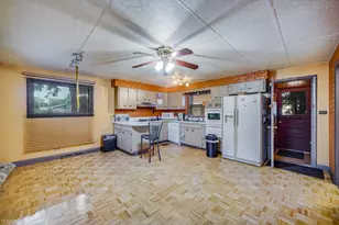8544 Leclaire Ave, Burbank, IL 60459 - Photo 8