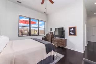 1319 N Wood St, Chicago, IL 60622 - Photo 14