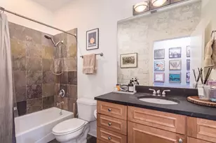 1319 N Wood St, Chicago, IL 60622 - Photo 10