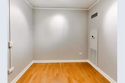 201 N Westshore Drive #407, Chicago, IL 60601 - Photo 12