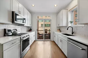 1351 W Altgeld St, Chicago, IL 60614 - Photo 14
