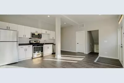 2325 S California Avenue, Chicago, IL 60608 - Photo 2