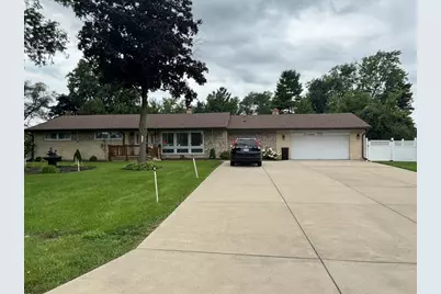 130 Birchwood Road, Northbrook, IL 60062 - Photo 1