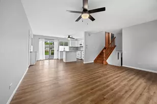 1017 N Timberlea Dr, Palatine, IL 60067 - Photo 10