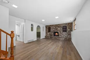 1017 N Timberlea Dr, Palatine, IL 60067 - Photo 14