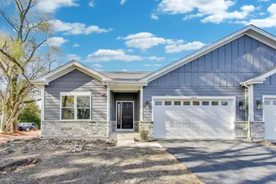 902 N Quentin Street, Palatine, IL 60067 - Photo 1