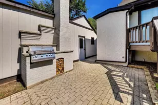 976 Highland Ave, Glen Ellyn, IL 60137 - Photo 30