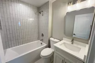 38 Evergreen St, Elk Grove Village, IL 60007 - Photo 8