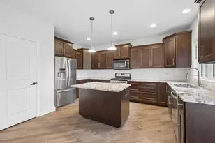 10737 Revere Cir, Mokena, IL 60448 - Photo 8