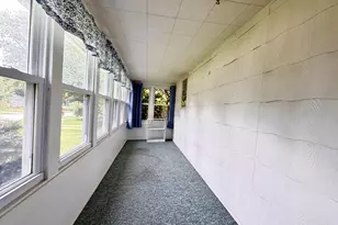 607 W 7th St, Sterling, IL 61081 - Photo 2