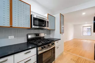 136 Clyde Ave, Evanston, IL 60202 - Photo 12