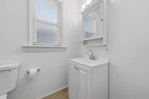 10560 S Edbrooke Ave, Chicago, IL 60628 - Photo 8