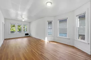 10560 S Edbrooke Ave, Chicago, IL 60628 - Photo 4