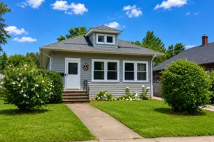 319 Oak St, Elgin, IL 60123 - Photo 1