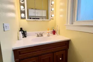 319 Oak St, Elgin, IL 60123 - Photo 24