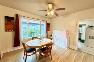 319 Oak St, Elgin, IL 60123 - Photo 10