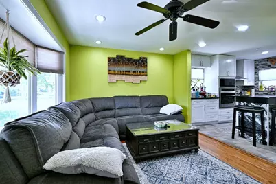 214 N William Street, Mount Prospect, IL 60056 - Photo 4