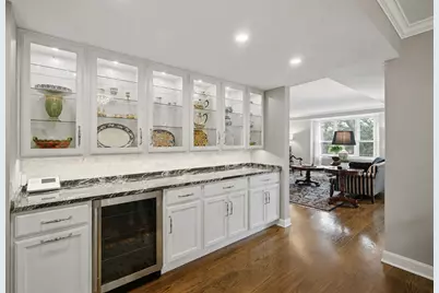 640 Winnetka Mews #403, Winnetka, IL 60093 - Photo 4