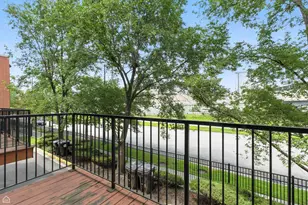 346 E 25th Pl, Chicago, IL 60616 - Photo 14