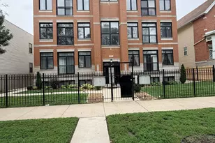 633 E Bowen Ave, Chicago, IL 60653 - Photo 20