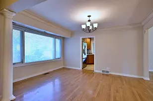 215 E Grantley Ave, Elmhurst, IL 60126 - Photo 8