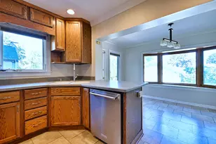215 E Grantley Ave, Elmhurst, IL 60126 - Photo 18
