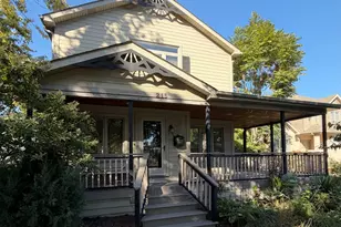 215 E Grantley Ave, Elmhurst, IL 60126 - Photo 1