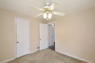 1016 W King St, Decatur, IL 62522 - Photo 30