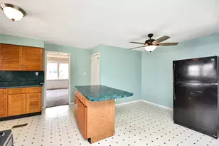1016 W King St, Decatur, IL 62522 - Photo 12