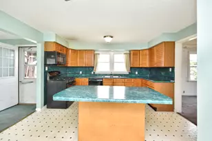 1016 W King St, Decatur, IL 62522 - Photo 14