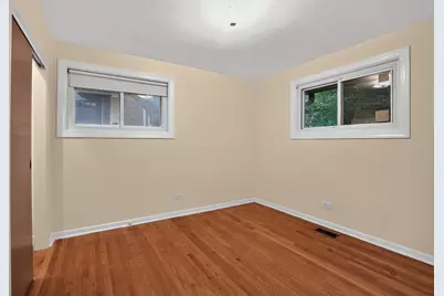 9231 N Lowell Avenue, Skokie, IL 60076 - Photo 16