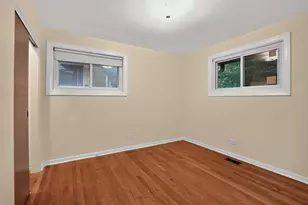 9231 N Lowell Ave, Skokie, IL 60076 - Photo 16